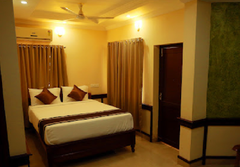 Corridor Calicut Airport Hotel | AC Deluxe Room